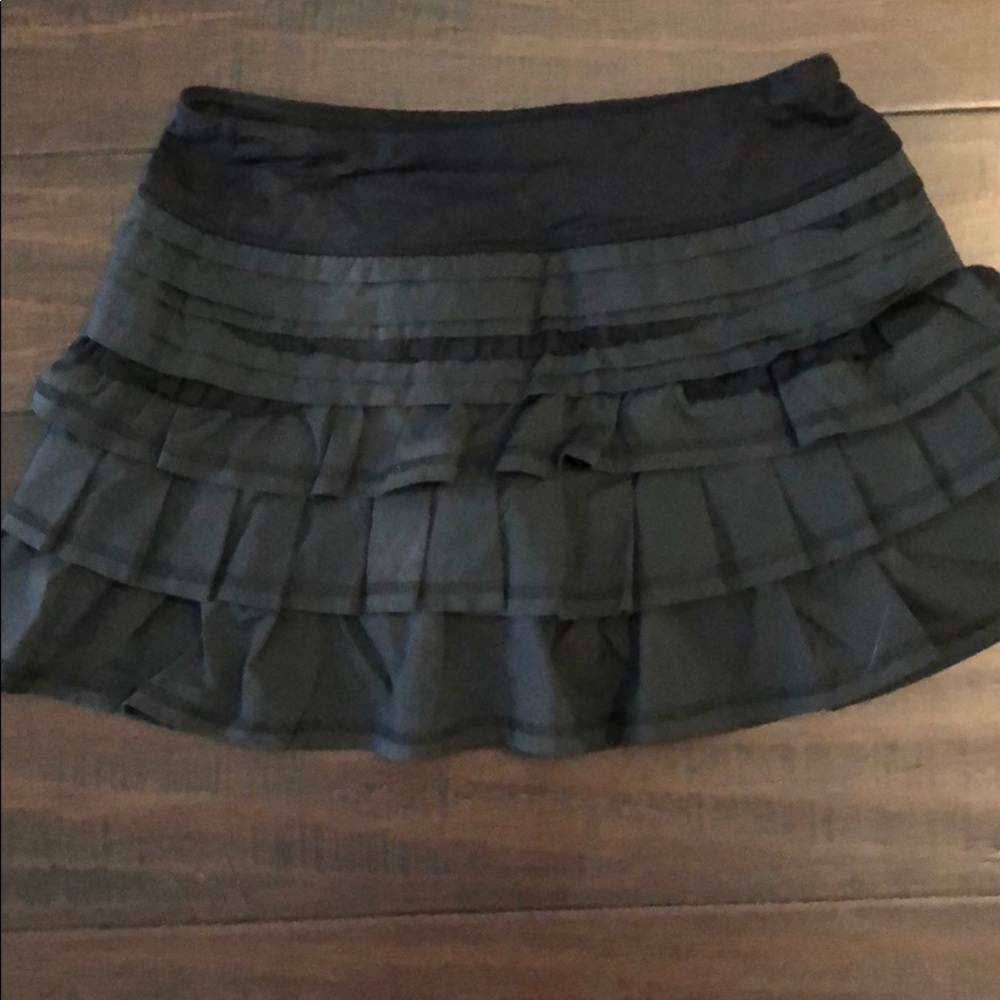 Lululemon size 4 regular